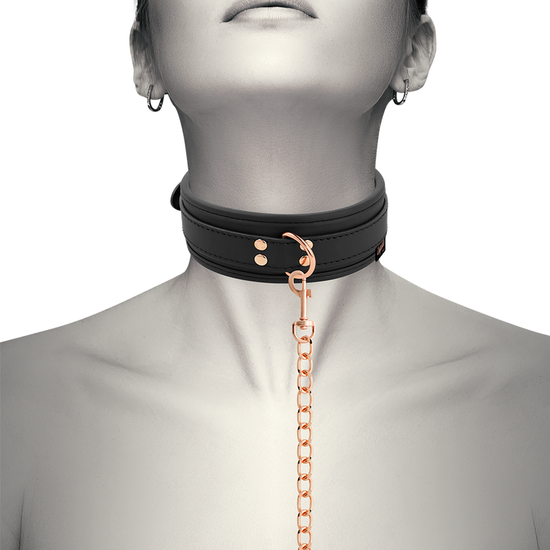 COQUETTE CHIC DESIRE – AUSGEZEICHNETE HALSKETTE AUS VEGANEM LEDER MIT ARMBAND UND NEOPRENFUTTER