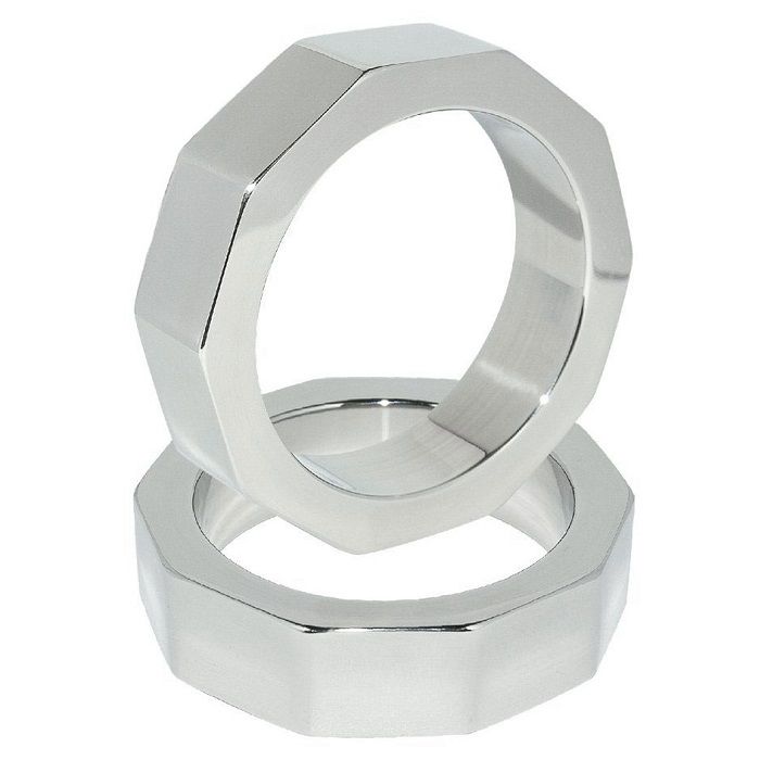 METALLHART - PENISRING UND HODEN UNTER 55 MM