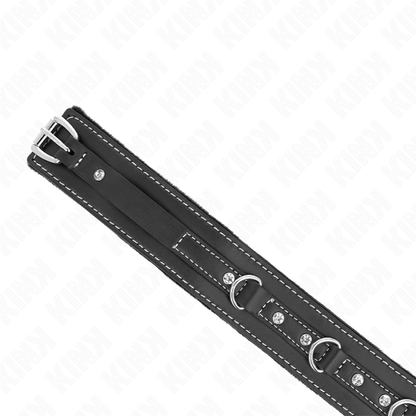 KINK – PVC-LEDER-HALSKETTE MIT GÜRTEL 105 CM STRASSNIET 41,5 X 4 CM