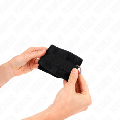 KINK – ANFÄNGERARME AUS SCHWARZEM FELL 30 X 7 CM